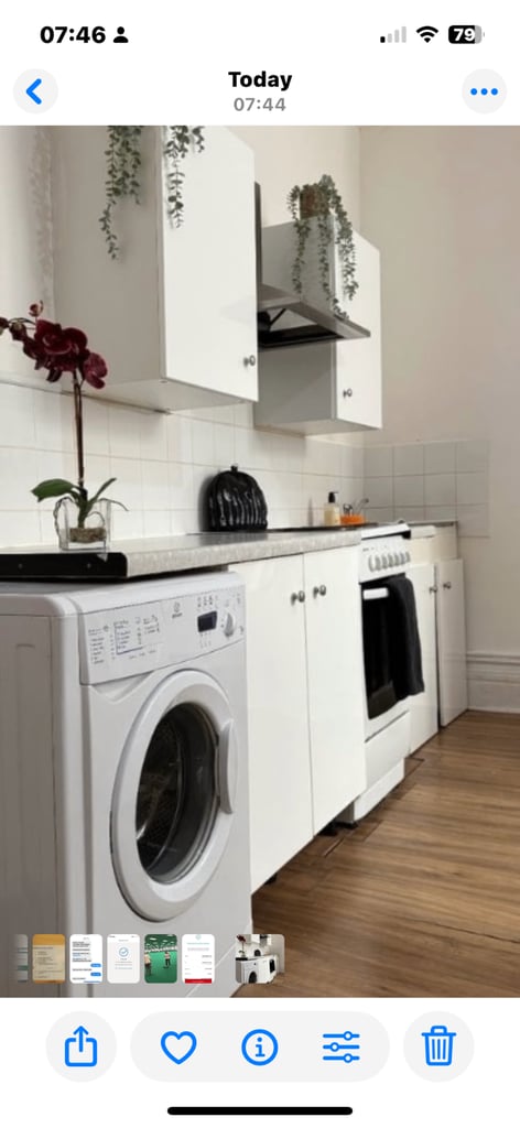 Fully furnished Bedsit share Bath 