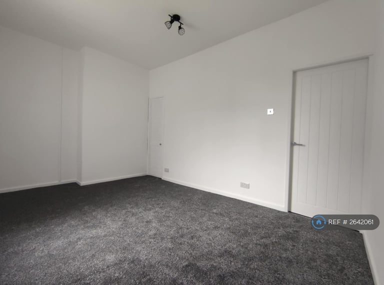 3 bedroom house in Robins Lane, St. Helens, WA9 (3 bed) (#2642061)
