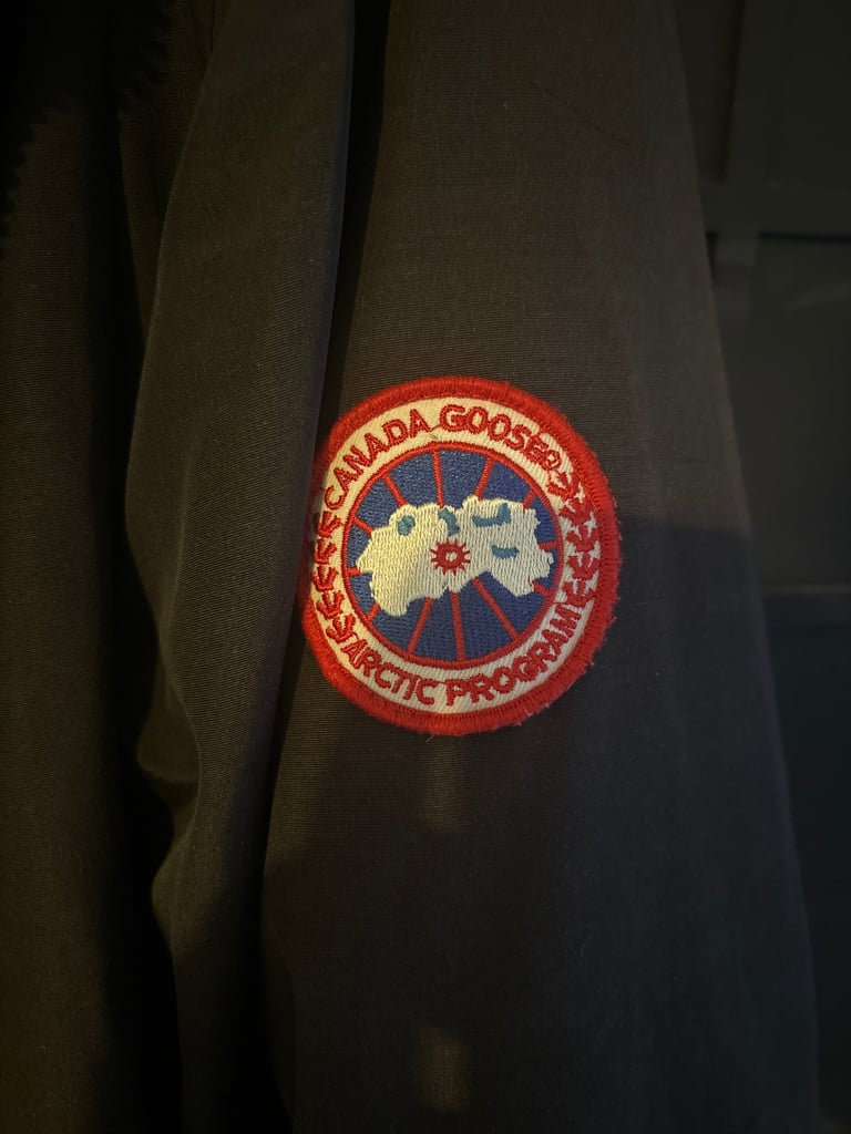 Canada good men’s coat 