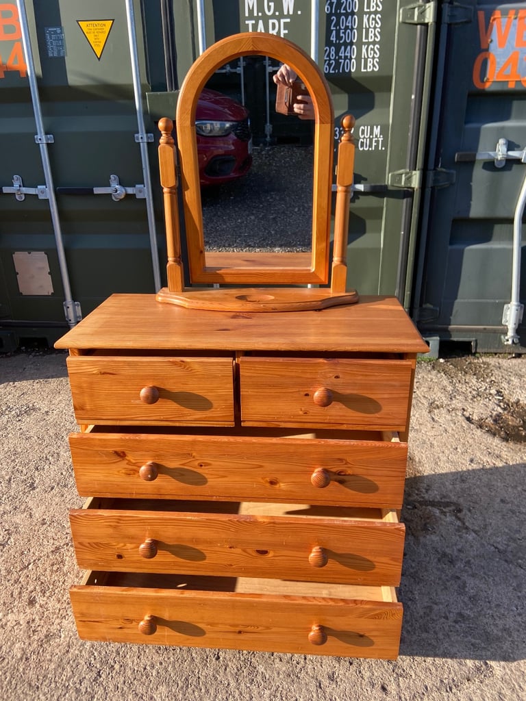 Pine chest of 3+2 drawer with mirror