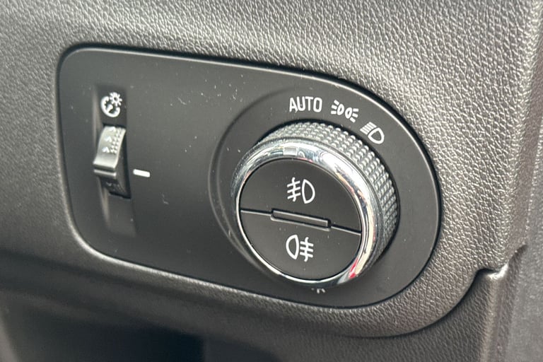 2023 Vauxhall Crossland 99594 Hatchback Petrol Automatic