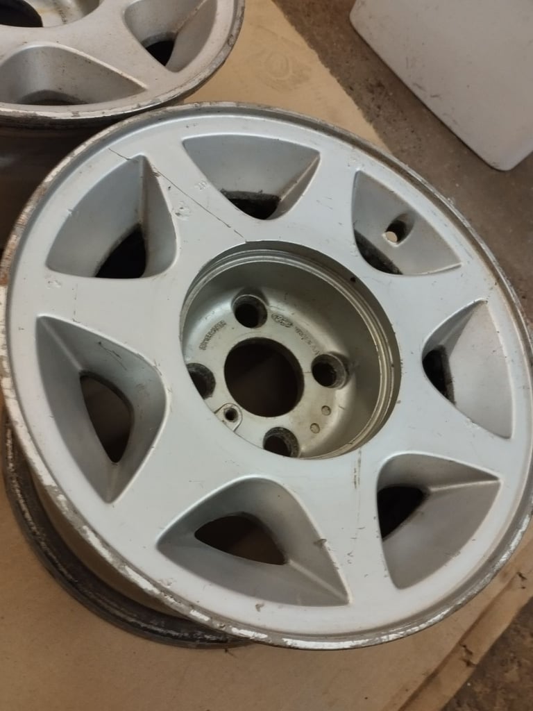 2no Ford Capri 2.8i Special 7"x13" Alloy Wheels