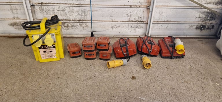 5 hilti 22v batteries 3 hilti 11OV chargers 11OV transformer 