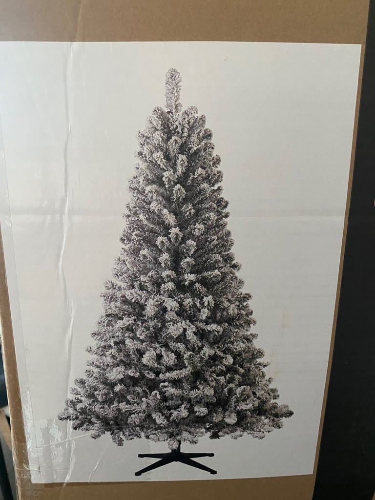 6ft snowy pine christmas tree