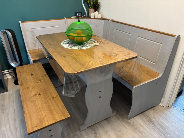 Corner Dining Table set | in Crawley, West Sussex | Gumtree