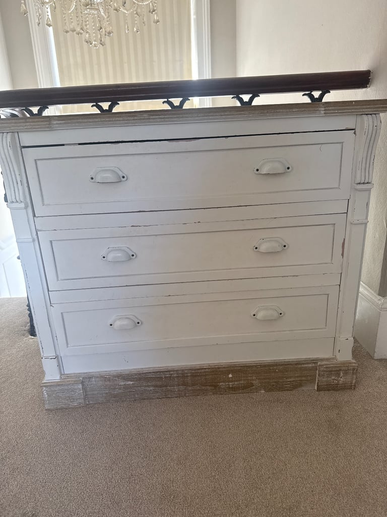 image for Beautiful set of shabby chic chest of drawers 