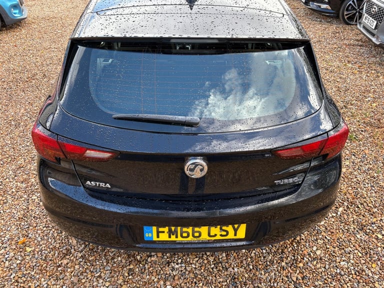 2017 Vauxhall Astra 1.4i Turbo SRi Nav Euro 6 5dr Hatchback Petrol Manual
