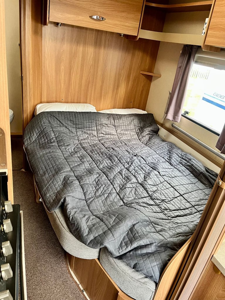 2013 SWIFT ACE VICEROY 4 BERTH CARAVAN IN EXCELLENT CONDITION