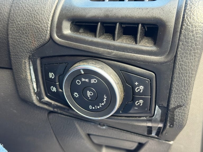 2016 Ford Focus 1.0 EcoBoost 125 Zetec 5dr Auto HATCHBACK PETROL Automatic