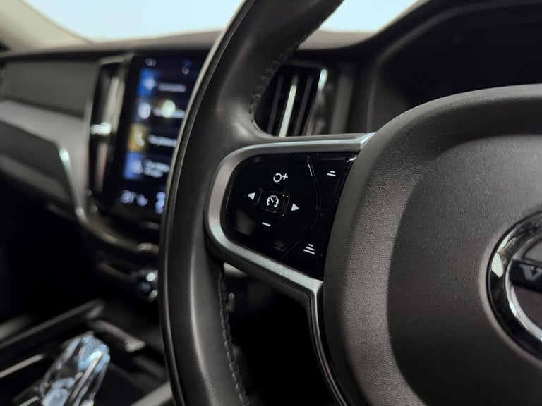 2021 Volvo XC60 Inscription Pro B5 (Diesel) ESTATE Diesel/Electric Hybrid Automatic
