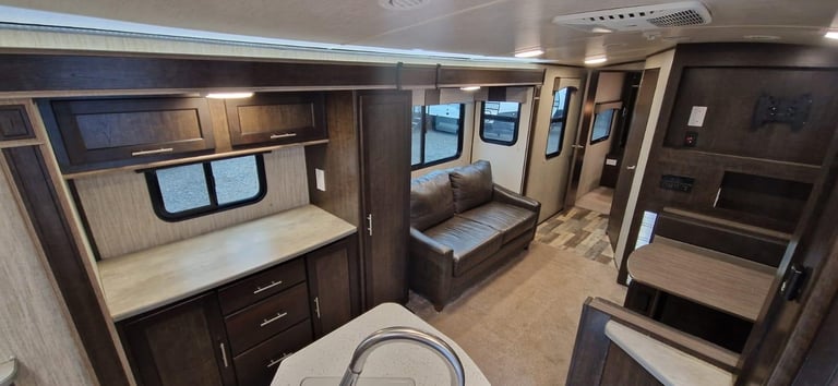 2018 Cruiser RV Fun Finder 27IK 1 Bedroom 5 Berth American Caravan 5th Wheel RV