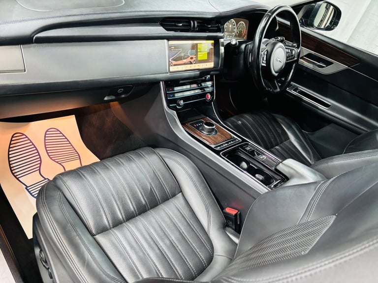 2018 Jaguar XF 2.0d Portfolio Auto AWD Euro 6 (s/s) 4dr SALOON Diesel Automatic