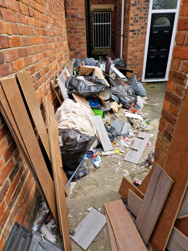 Waste/ rubbish Removal, wheelie bin emptying house clearances cheaper
