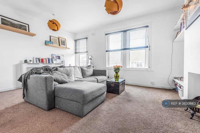 2 bedroom flat in Surrey Road, London, SE15 (2 bed) (#2620883)