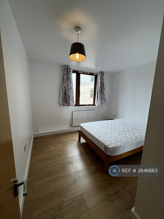 2 bedroom flat in Alexandra Avneue, Harrow, HA2 (2 bed) (#2646883)