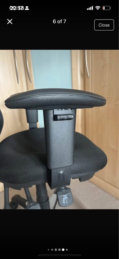 Office chair in black
