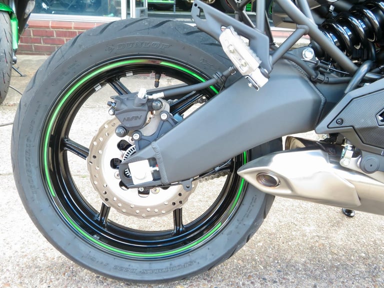 KAWASAKI VERSYS 650 2025