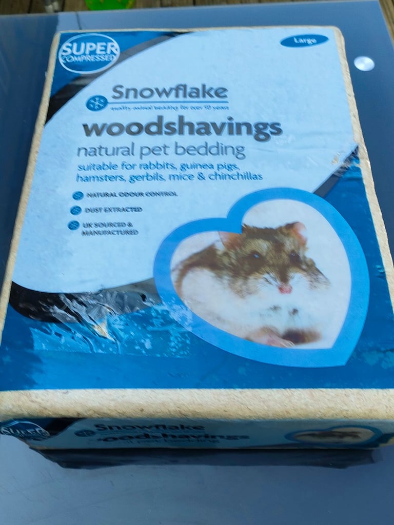 Animal bedding, saw dust for pets