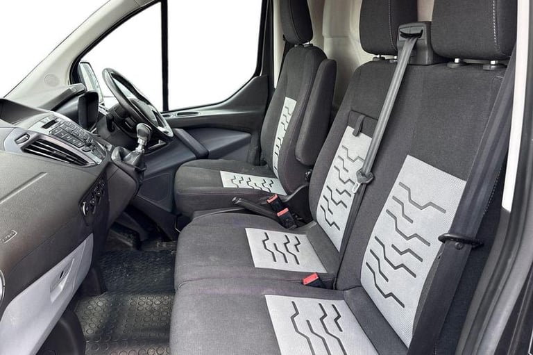 2018 Ford Transit Custom 2.0 TDCi 130ps Low Roof Limited Van PANEL VAN DIESEL Manual