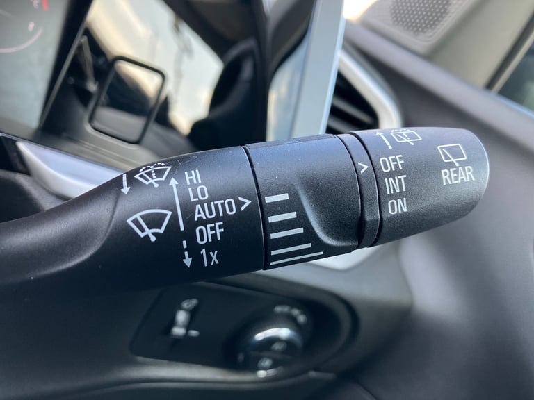 2022 Vauxhall Grandland 1.2 Turbo Ultimate 5dr Hatchback PETROL Manual