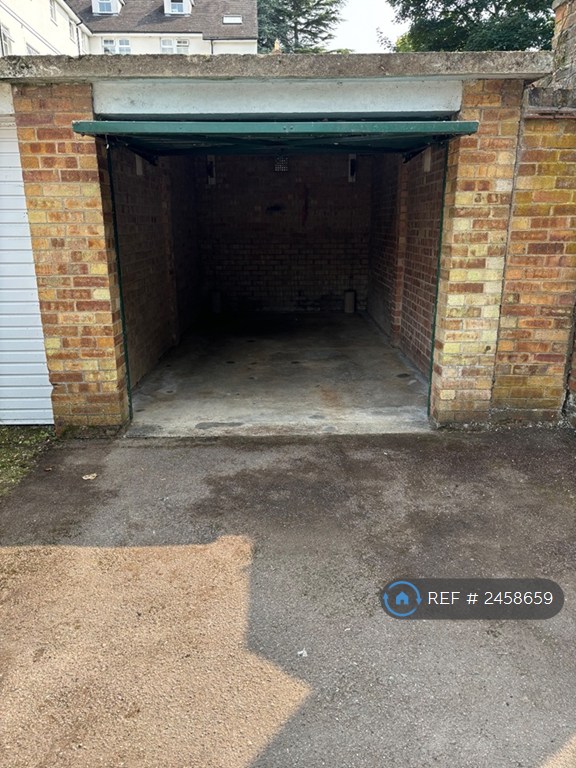 1 bedroom house in Banbury, Banbury, OX16 (1 bed) (#2458659)