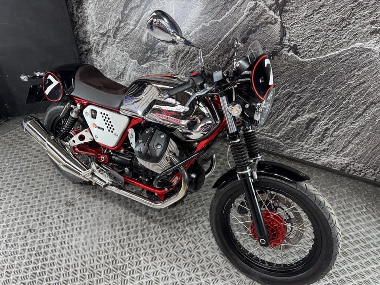 MOTO GUZZI V7 RACER 2013