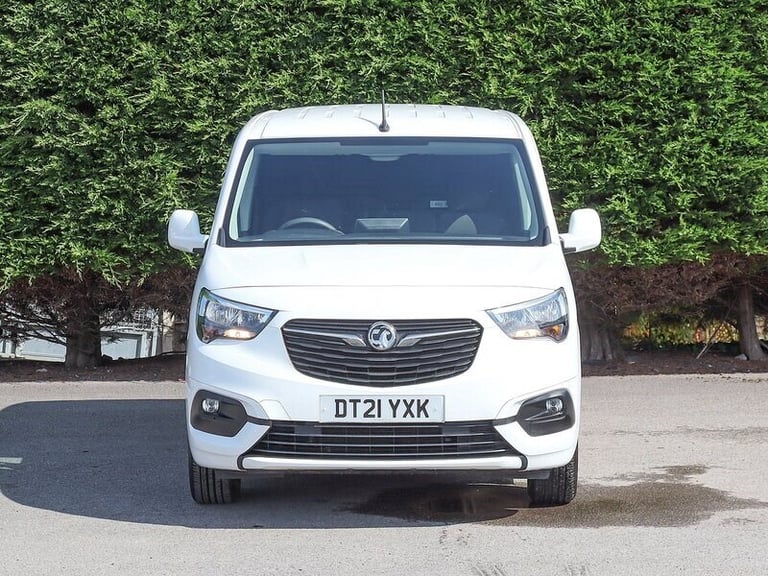 2021 Vauxhall Combo 2300 SPORTIVE 1.5 TURBO D, 100BHP, L1 SWB VAN, Air Con, Cruise Control, 3 S S...