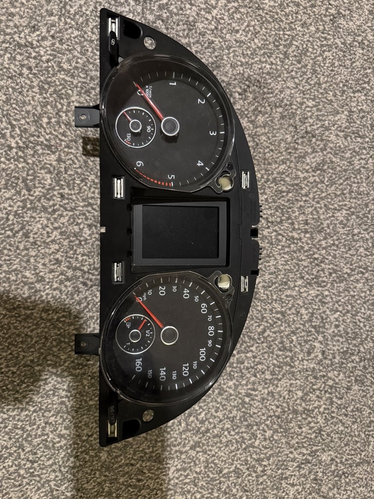 VW Passat 2010 Dashboard Komfort Speedometer
