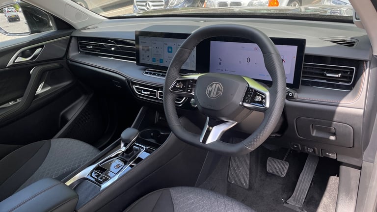 2024 MG HS Plug-in Hybrid 1.5 T-gdi Phev SE Auto Petrol
