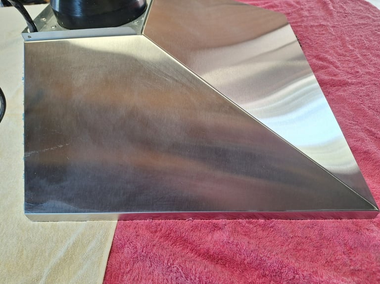 🌟 Stylish 60cm Stainless Steel Extractor Hood – Excellent Condition 🌟 