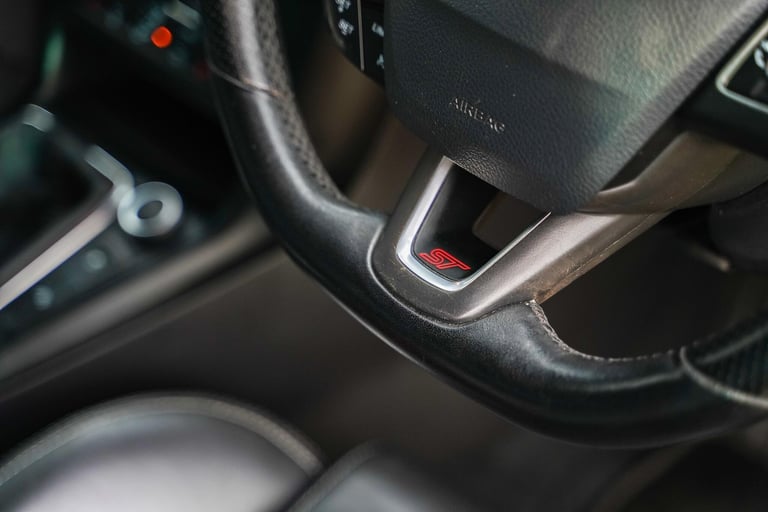 2018 Ford Focus 2.0T EcoBoost ST-3 Euro 6 (s/s) 5dr HATCHBACK Petrol Manual