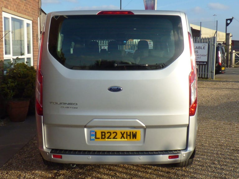 FORD TOURNEO CUSTOM 2.0 Tourneo Custom Titanium Bus M1 320 L2 2.0L EcoBlue