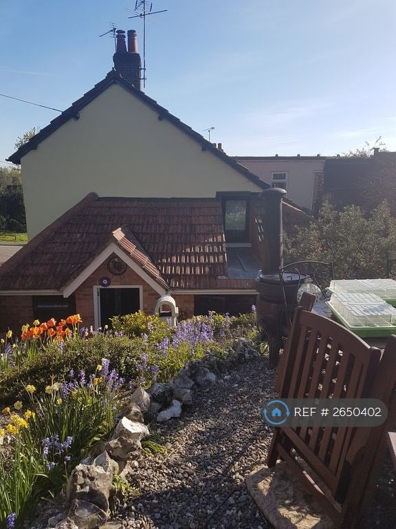 2 bedroom house in Newbury Street, Whitchurch, RG28 (2 bed) (#2650402)