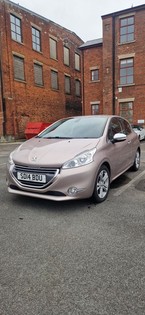Peugeot, 208, Hatchback, 2014, Manual, 1199 (cc), 3 doors