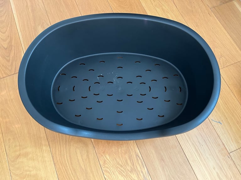 Dog Bed and 2 Liners