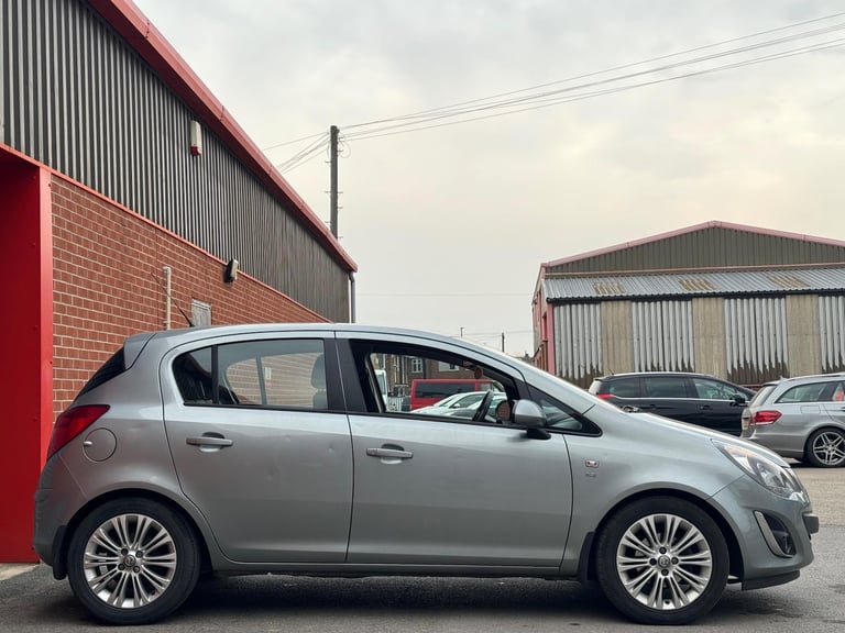 2014 Vauxhall Corsa 1.4 16V SE Euro 5 5dr HATCHBACK Petrol Manual