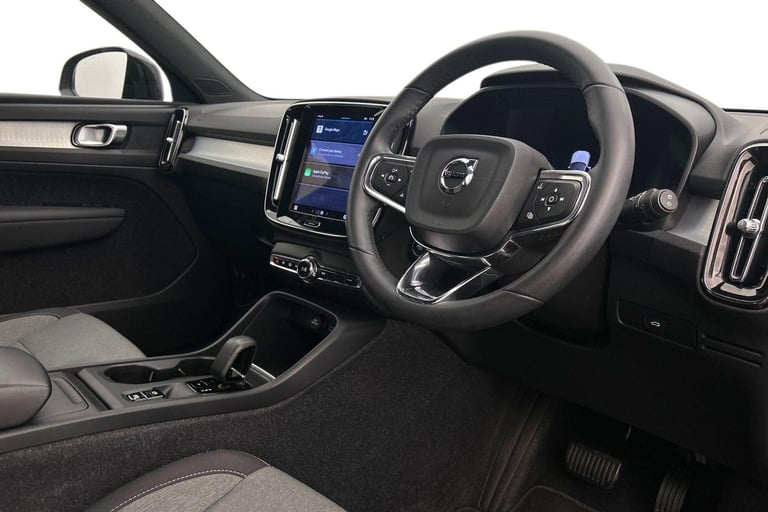 2023 Volvo XC40 Core, B3 mild hybrid, Petrol ESTATE Petrol/Electric Hybrid Automatic