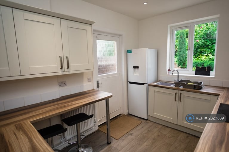 4 bedroom house in Deans Way, Gloucester, GL1 (4 bed) (#2320339)