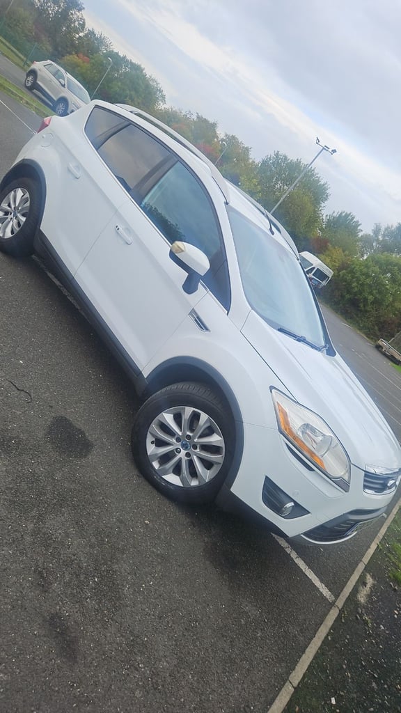 image for Ford, KUGA, Estate, 2010, Manual, 1997 (cc), 5 doors