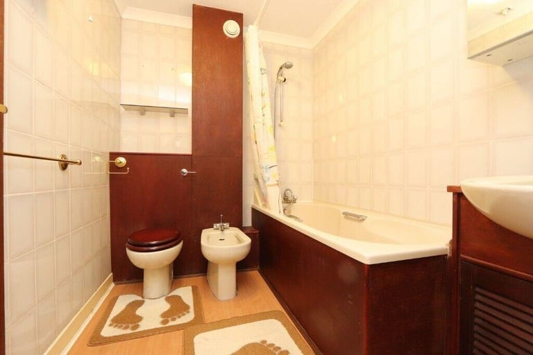 Canary Wharf Double Room Available now 0 deposit available