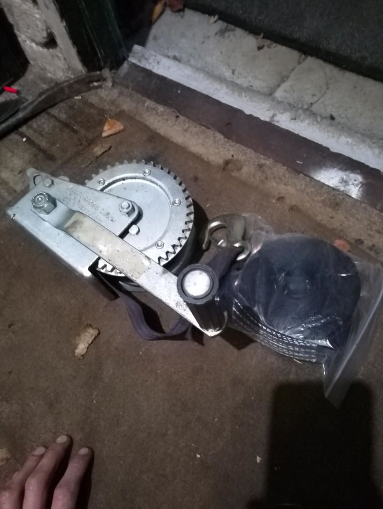 1200lb boat winch 