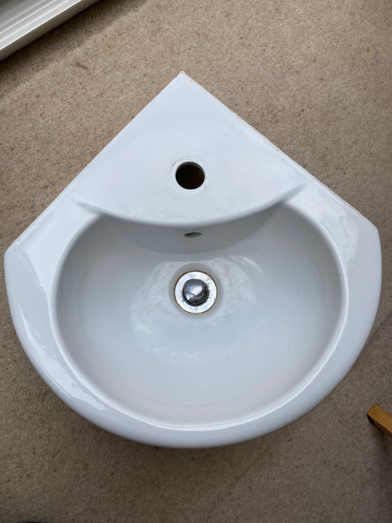 Corner washbasin