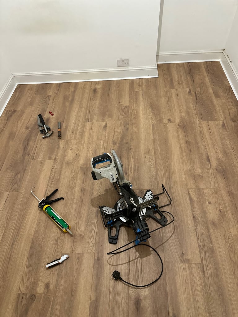 Laminate Herringbone Vinyl LVT flooring Paint Wallpaper Wall panelling 