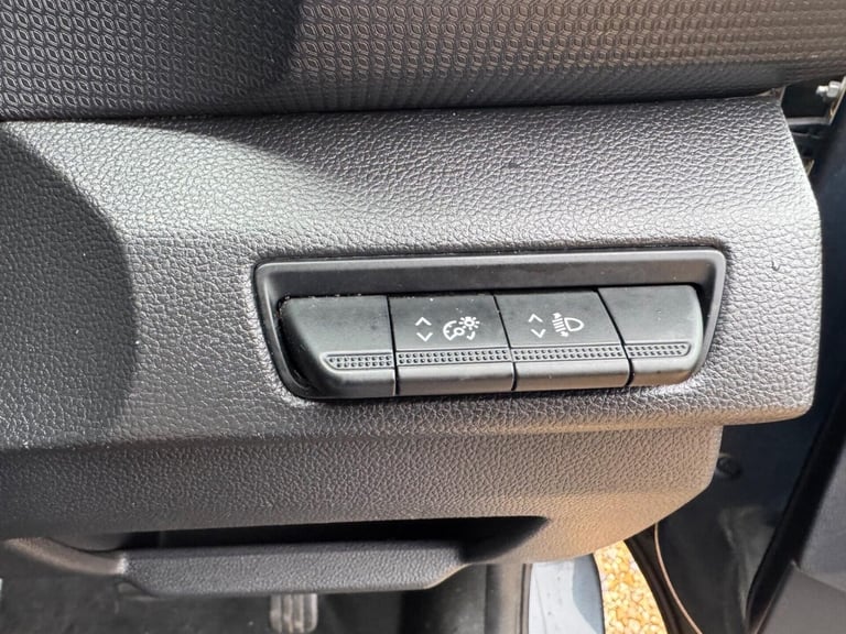 2022 Renault Trafic SL28 Blue dCi 130 Business Van PANEL VAN DIESEL Manual