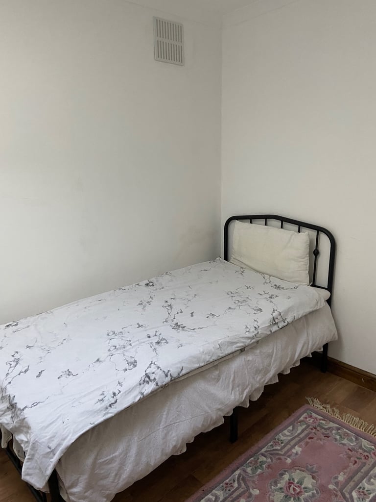 2 BEDROOM FLAT (ANNEX)