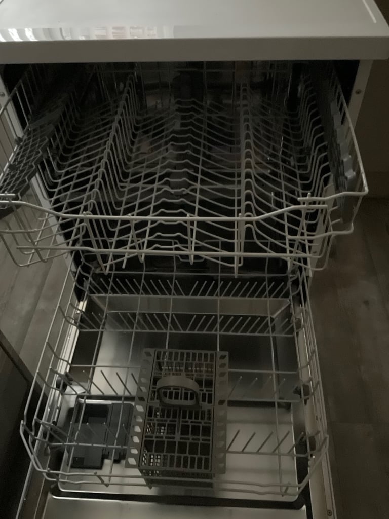 Freestanding Dishwasher