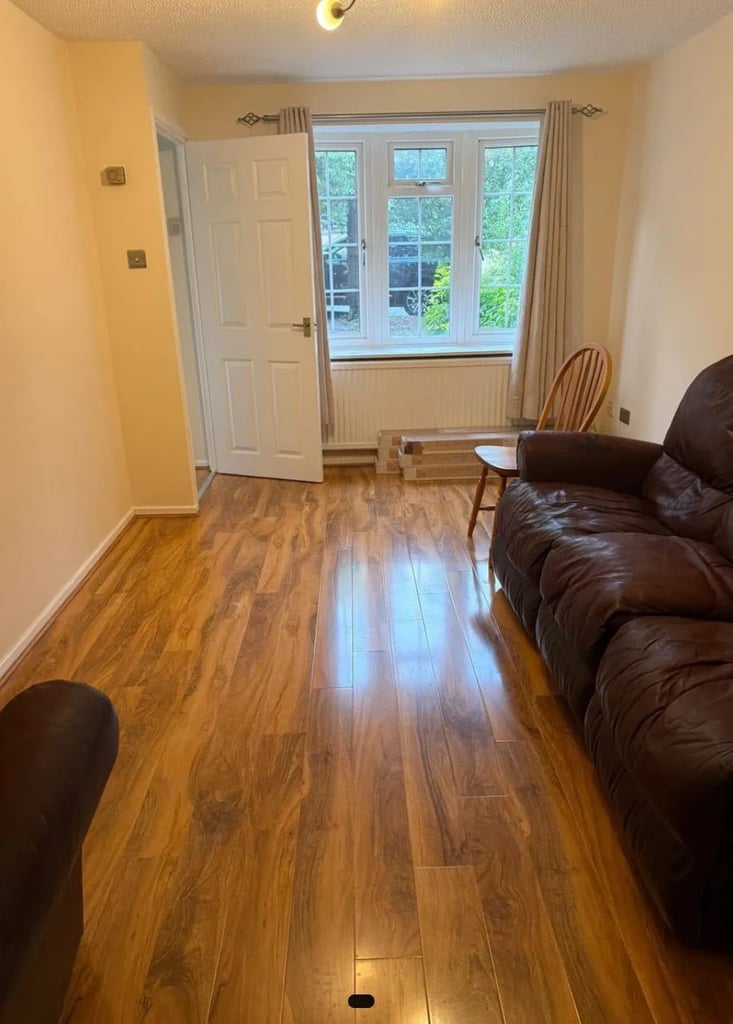 1 En-suite double bedroom. 