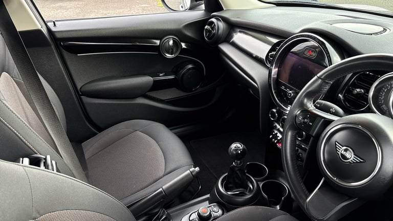 2021 MINI Hatch 1.5 Cooper Classic 5dr HATCHBACK PETROL Manual