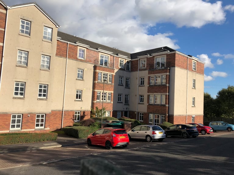 image for 🌻Beautiful 2 Bedroom Apartment EH12🌻
