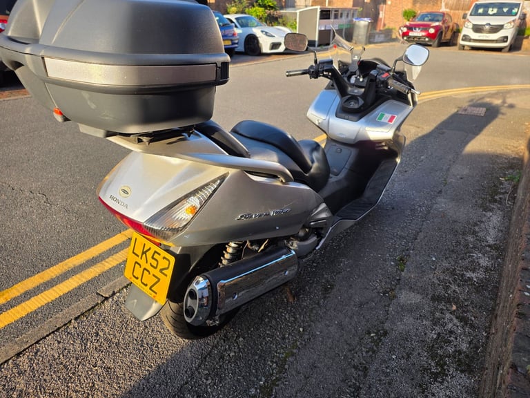 Honda Fjs 600 Silver wing 2002 November ULEZ COMPLIANT 16715 MILES